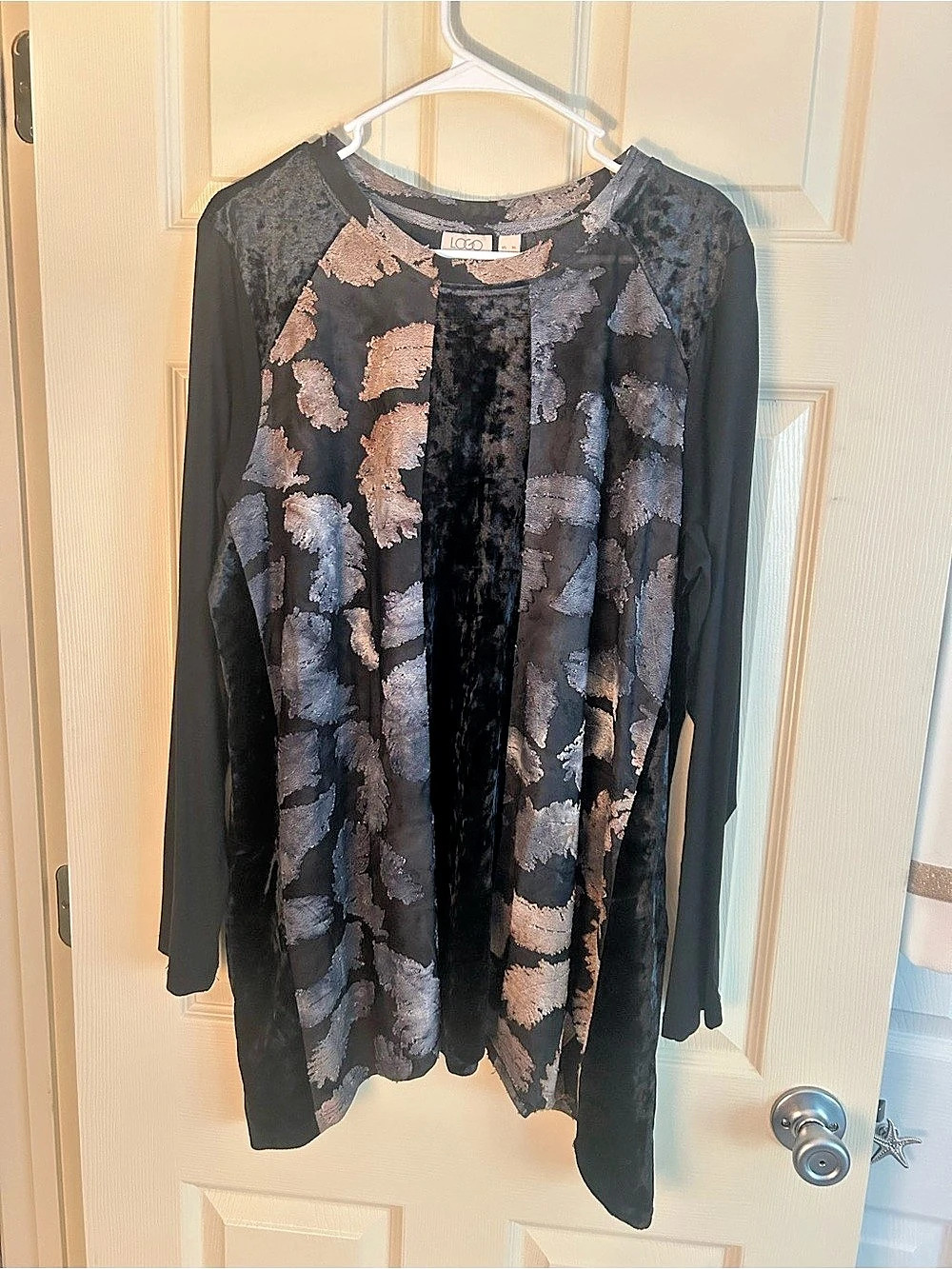 LOGO Abstract Long Sleeve Tunic in Black & Gray New never worn!